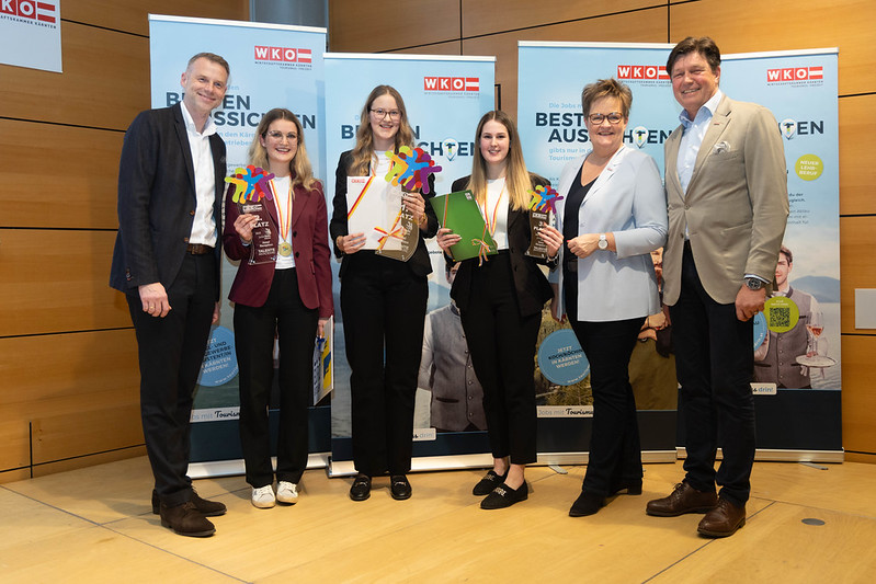 54977545624_abdd8253ed_c